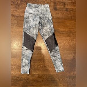 Onzie Black and White Crisscross Leggings